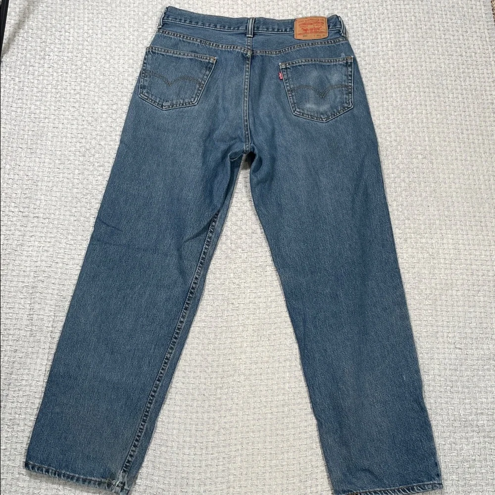 Levis 550 Relaxed Fit Tapered Vintage 2002 Mens Size 36x32 Women’s Unisex